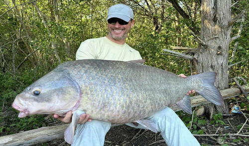 Weston logró un notable éxito al capturar peces de gran tamaño utilizando equipos diseñados para especies mucho más pequeñas. Foto: cortesía de Art Weston.