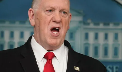 Tom Homan afirmó que el Gobierno estaba mantiene unidas a las familias al dar a los padres la opción de llevarse a sus hijos.