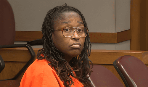 Gina Emmanuel fue condenada por el abuso a tres menores adoptivas, incluyendo quemaduras y maltrato extremo.