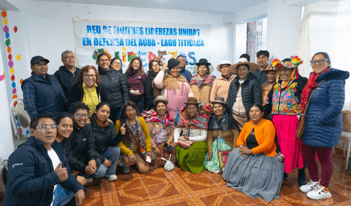 Organización Mujeres Líderes Defensoras del Lago Titicaca logró que se reconozca al Lago Titicaca como sujeto de derecho. Foto: Centro Bartolomé de las Casas