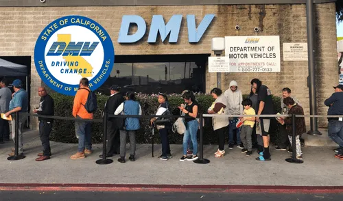 Oficinas del DMV abrirán solo con cita previa este sábado 3 de mayo para emitir Real ID antes del plazo del 7 de mayo. Oficinas del DMV abrirán solo con cita previa este sábado 3 de mayo para emitir Real ID antes del plazo del 7 de mayo.