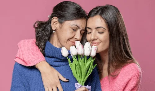 El Día de la Madre se celebra el primer domingo de mayo en España, en 2025, esta festividad se lleva a cabo el domingo 4 de abril.