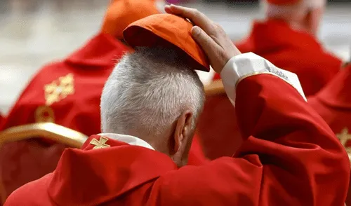 El cónclave, un evento crucial de la Iglesia Católica, reúne a cardenales para elegir al nuevo Papa tras una vacante en el trono pontificio. Foto: EFE El cónclave, un evento crucial de la Iglesia Católica, reúne a cardenales para elegir al nuevo Papa tras una vacante en el trono pontificio. Foto: EFE