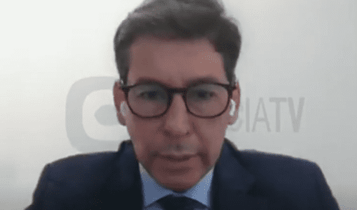 Julio Dematrini reapareció durante la audiencia que evaluaba la suspensión de impedimento de salida del país en su contra. Foto: composición LR Qali Warma intoxicación de escolares Wasi mikuna Midis Julio Demartini