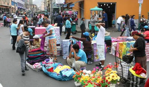 Más de 9,3 millones de peruanos siguen en condición de pobreza. Receta para reducir tasa es generar empleo de calidad. Más de 9,3 millones de peruanos siguen en condición de pobreza. Receta para reducir tasa es generar empleo de calidad.