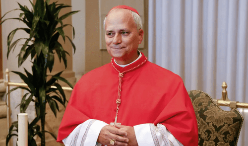 La elección de Robert Francis Prevost como Papa León XIV marca un nuevo capítulo en la historia del Vaticano. Prevost, conocido por su cercanía con la comunidad católica latinoamericana, se enfrenta a desafíos cruciales en un mundo cada vez más polarizado.