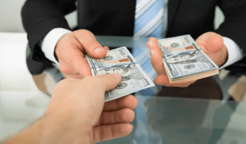 Tras el deceso de su padre en 1999, el hijo mantuvo el cobro indebido debido a un error administrativo, sin informar a las autoridades sobre la situación irregular de la pensión en España. Foto: Freepik Tras el deceso de su padre en 1999, el hijo mantuvo el cobro indebido debido a un error administrativo, sin informar a las autoridades sobre la situación irregular de la pensión en España.