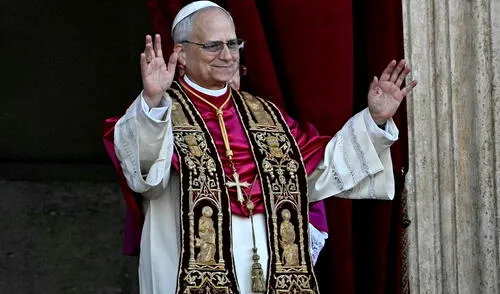 Fumata blanca anunció al cardenal Robert Francis Prevost como el nuevo Papa.