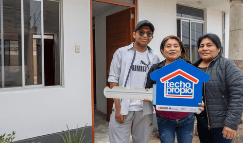 El Ministerio de Vivienda, Construcción y Saneamiento (MVCS) ha puesto a disposición de la ciudadanía el Bus Inmobiliario. Foto: Andina