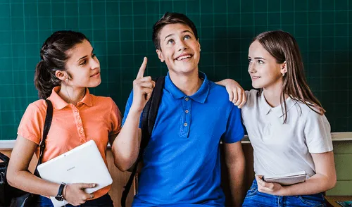 El primer pago del PASE-U llegará por cheques y ACH. Foto: Freepik