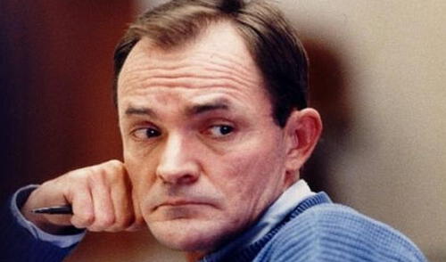 Policía de Oregon relaciona a este asesino en serie con homicidio sin resolver. Policía de Oregon relaciona a este asesino en serie con homicidio sin resolver.