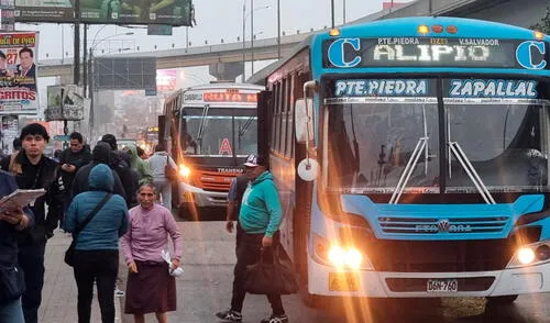 Se reportó presencia de buses en Lima Norte y Puente Nuevo durante las primeras horas del paro nacional de transportistas. Foto: Kevinn García