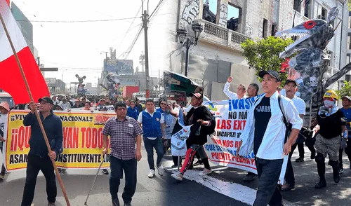 El paro nacional de transportistas tiene planeado iniciar alrededor de las 4 de la tarde en la Plaza Dos de Mayo. Foto: La República El paro nacional de transportistas tiene planeado iniciar alrededor de las 4 de la tarde en la Plaza Dos de Mayo. Foto: La República