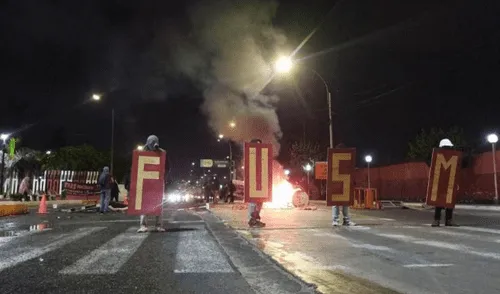Estudiantes rechazan la actual gestión de Jerí Ramón. Estudiantes rechazan la actual gestión de Jerí Ramón.