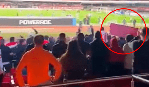 Dos de los hinchas de Sao Paulo presentan fractura de cráneo y tendrán que ser intervenidos. Foto: captura de Rede Gospel Hinchas de Sao Paulo terminan con fractura de cráneo en pleno festejo tras caerles placa metálica