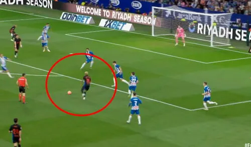 Lamine Yamal anotó el 1-0 del Barcelona ante el Espanyol. Foto: captura/DSports Gol de Lamine Yamal con Barcelona