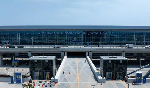 Con este nuevo aeropuerto, se prevé un aumento en la demanda de profesionales capacitados en el sector turístico. Con este nuevo aeropuerto, se prevé un aumento en la demanda de profesionales capacitados en el sector turístico.