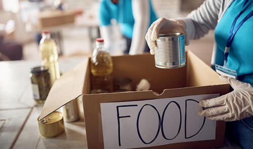 Texas ofrece comida gratuita, gracias al Banco de Alimentos del Norte de Texas y Caridades Católicas Dallas.