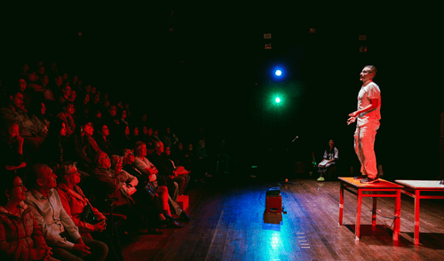 "Eso de ser ainoko". Imagen: Difusión.