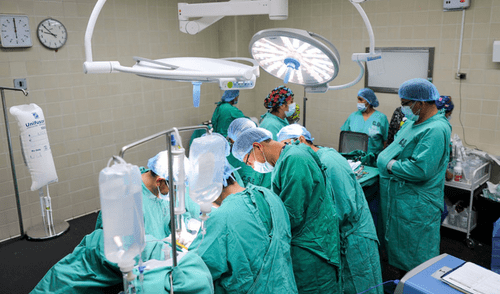 Los doctores realizaron operaciones de órganos en Trujillo y Cusco Foto: EsSalud