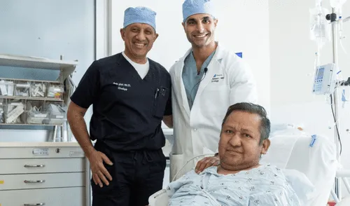 El primer trasplante de vejiga humana que se realizó en UCLA Health en Estados Unidos. Foto: Red social X,/@UCLAHealth. Trasplante de vejiga, Estados Unidos, enfermedad-salud