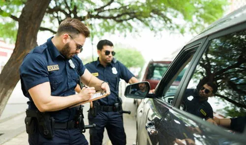 La ley de cinturón de seguridad en California busca reducir accidentes