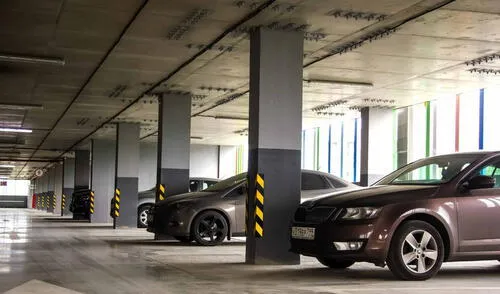 Miami ofrecerá estacionamientos gratuitos durante alertas de huracanes Miami ofrecerá estacionamientos gratuitos durante alertas de huracanes