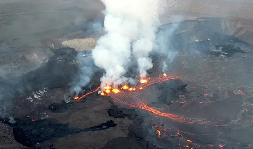 Las autoridades están en constante monitoreo del Kilauea, que ha tenido numerosas erupciones en la última década, y han restringido el acceso a áreas cercanas por seguridad. Foto: EFE Las autoridades están en constante monitoreo del Kilauea, que ha tenido numerosas erupciones en la última década, y han restringido el acceso a áreas cercanas por seguridad. Foto: EFE