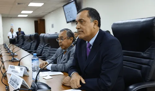 Mario Cabani, cirujano plástico, fue citado por segunda vez por la Comisión de Fiscalización del Congreso por las cirugías de Dina Boluarte.| Foto: Congreso. El médico Mario Cabani fue citado por segunda vez por el Congreso para declarar sobre la operación estética de Dina Boluarte.