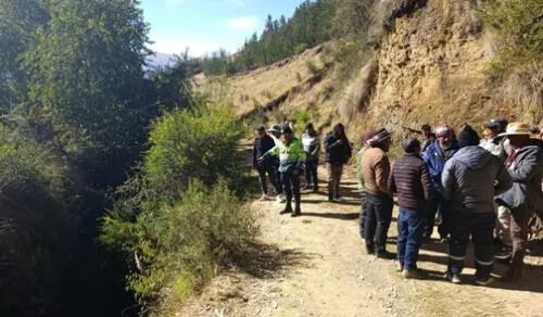 Autoridades se apersonaron al lugar de la tragedia para levantar el cadáver. Foto: PNP