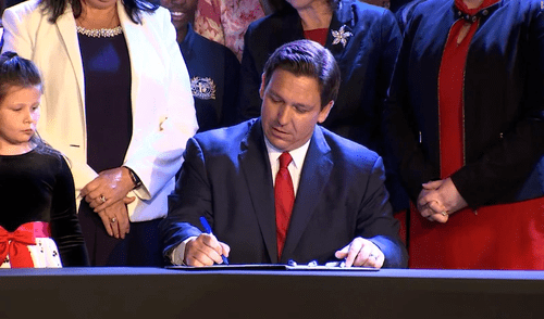 Firma de Ron DeSantis permite a Williams International crear más de 300 puestos de trabajo.