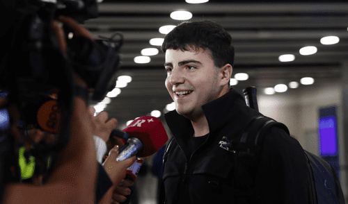 El vuelo de Aerolíneas Argentinas aterrizó en Lima a las 7.55 p.m. el 15 de mayo. Foto: Andina El vuelo de Aerolíneas Argentinas aterrizó en Lima a las 7.55 p.m. el 15 de mayo. Foto: Andina