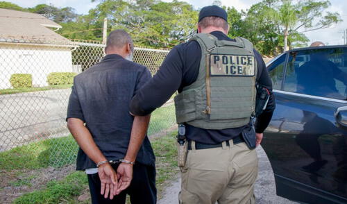 La reciente redada de ICE en Florida forma parte de la "Operación Marea". La reciente redada de ICE en Florida forma parte de la "Operación Marea".