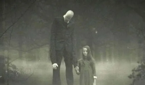 Este personaje, creado en 2009 por Eric Knudsen, se ha convertido en un símbolo de la cultura de terror en línea. Foto: Redbull Este personaje, creado en 2009 por Eric Knudsen, se ha convertido en un símbolo de la cultura de terror en línea.