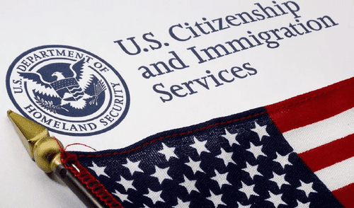 USCIS solicita tramitar un documento para quienes viajen más de 30 días a EEUU.
