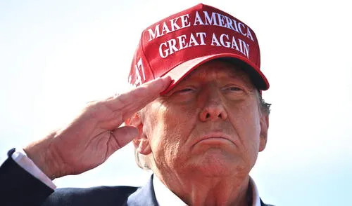 El gobierno de Donald Trump publicó una lista de ciudades santuario en EE.UU. y, horas después, la eliminó debido a críticas.