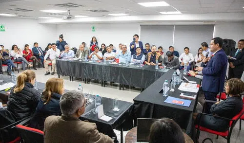 Gobernador Jorge Pérez Flores y la ruta del papa León XIV