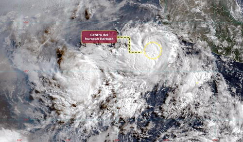 Bárbara evolucionó a huracán frente a las costas de México.