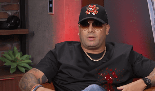 Entrevista de Wisin para Telemundo en donde se solidariza con los inmigrantes. Entrevista de Wisin para Telemundo en donde se solidariza con los inmigrantes.