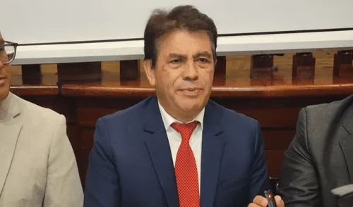 Gálvez brindó una conferencia de prensa luego de acudir a la sede de la Fiscalía. Foto: Rosa Quincho / URPI-LR Fiscalía Ministerio Público Delia Espinoza Tomás Gálvez Cuellos Blancos