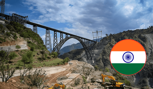 El Puente Ferroviario del Chenab, ubicado entre Kauri y Bakkal en el distrito Reasi de Jammu y Cachemira (India), es un hito monumental en la ingeniería civil. Foto: composición LR/CNN en Español/Wikipedia