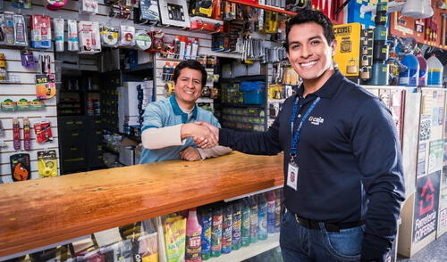 La emotiva historia central de la campaña refleja la rutina diaria de padres que enfrentan largas jornadas laborales. La emotiva historia central de la campaña refleja la rutina diaria de padres que enfrentan largas jornadas laborales.