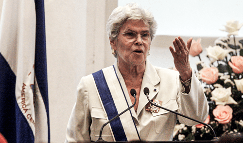 Violeta Barrios de Chamorro fue presidenta de Nicaragua desde 1990 hasta 1997. Foto: AFP. Presidenta de Nicaragua, Violeta Barrios de Chamorro