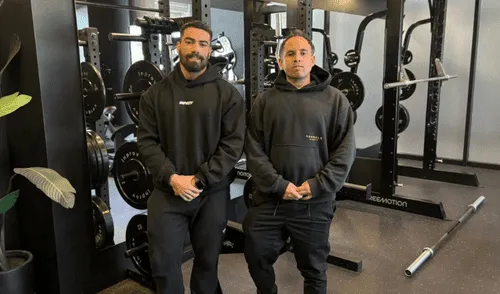 Ignacio Hermosilla y Mauricio Noval, dueños de 'Inprov'. Foto: Terrez Ignacio Hermosilla y Mauricio Noval, dueños de 'Inprov'. Foto: Terrez