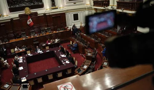 La ley de impunidad para militares y policías y la restitución de la inmunidad parlamentaria, fueron aprobadas con una maniobra exprés. Foto: John Reyes /La República La ley de impunidad para militares y policías y la restitución de la inmunidad parlamentaria, fueron aprobadas con una maniobra exprés.