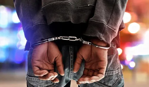 Florida impone multas y hasta penas de cárcel a quienes incumplan con las leyes de tránsito.