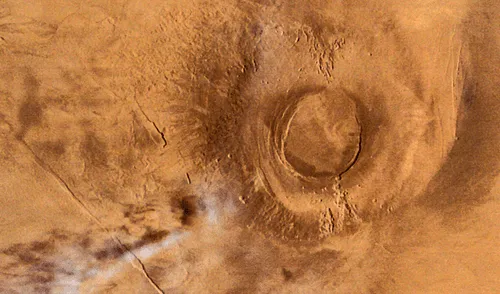 La NASA descubre un enorme volcán en Marte que duplicaría en tamaño al Monte Everest