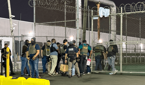 Ante las leyes inmigratorias, el alcalde de Newark Ras Baraka alerta posibles disturbios dentro de Delaney Hall. Ante las leyes inmigratorias, el alcalde de Newark Ras Baraka alerta posibles disturbios dentro de Delaney Hall.