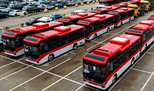 Copiapó, capital de la Región de Atacama, se convertirá en la primera ciudad de Sudamérica con transporte público 100 % eléctrico. Foto: X/@MTTCile El país que revolucionará el transporte público en Sudamérica al tener la primera ciudad con el 100% de autobuses eléctricos
