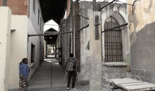 "Las paredes están por colapsar", médicos advierten peligro en hospital antiguo de Arequipa. Foto: Mirelia Quispe/ La República.